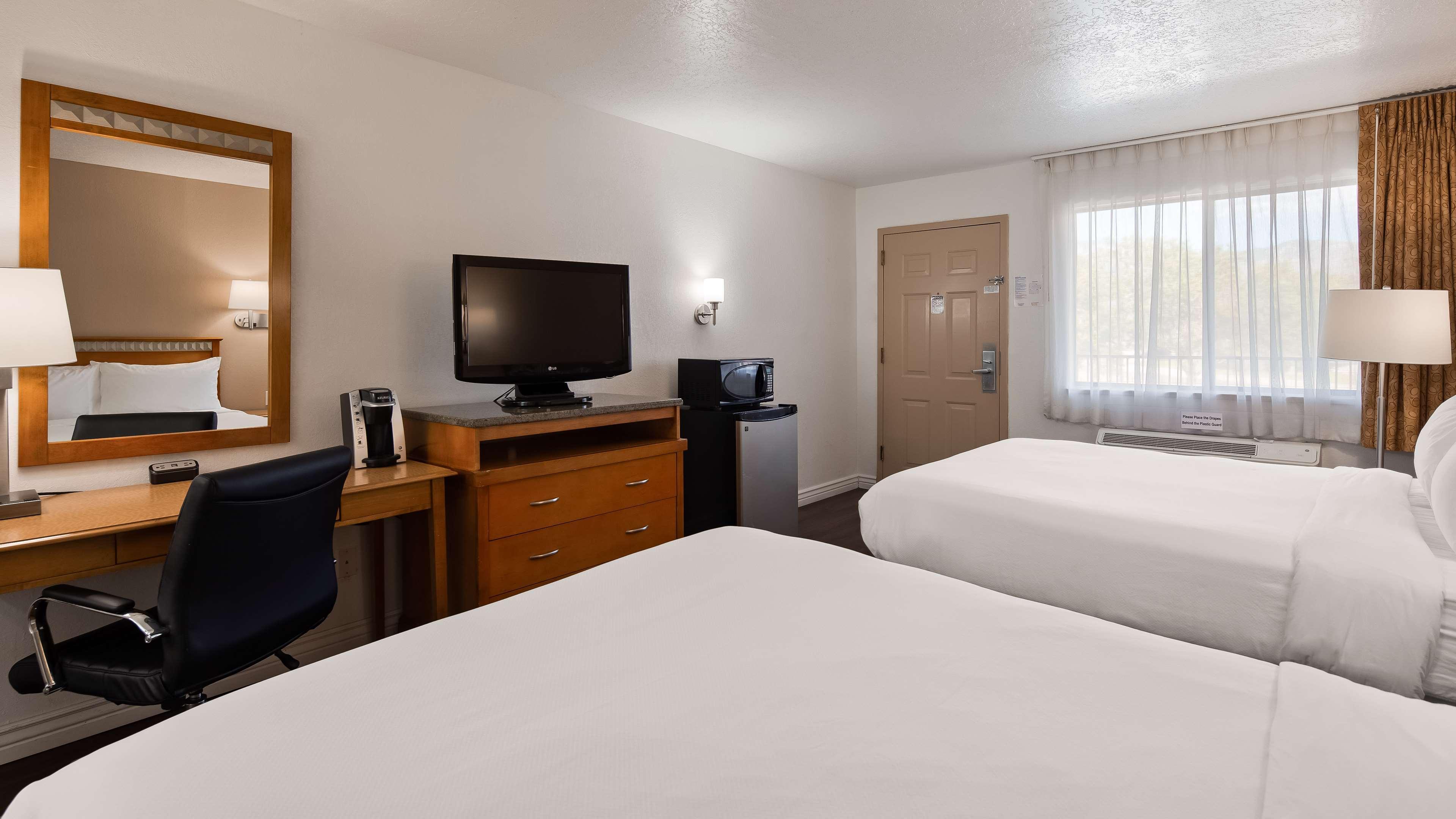 ชัวร์สเตย์ พลัส โฮเต็ล บาย เบสต์ เวสเทิร์น แอลบูเคอร์คี 140 ยูแบงก์ Hotel ภายนอก รูปภาพ